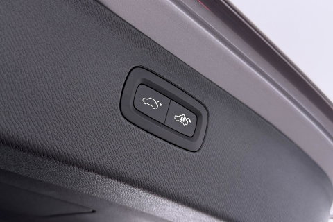 Volvo XC90 T8 Ultra Dark | Luchtvering | Bowers&Wilkins | 22 Inch | Panoramadak | Trekhaak | 360° Camera | Head-Up