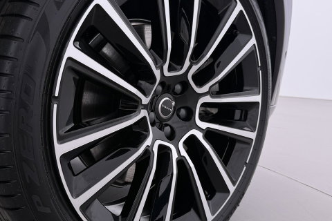 Volvo XC90 T8 Ultra Dark | Luchtvering | Bowers&Wilkins | 22 Inch | Panoramadak | Trekhaak | 360° Camera | Head-Up