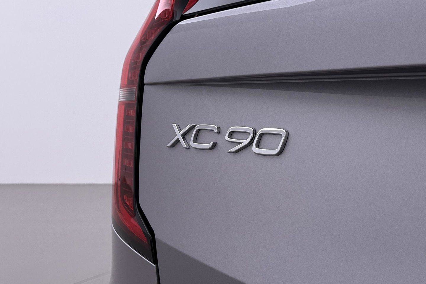 Volvo XC90 T8 Ultra Dark | Luchtvering | Bowers&Wilkins | 22 Inch | Panoramadak | Trekhaak | 360° Camera | Head-Up