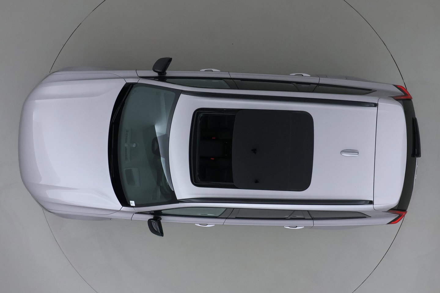 Volvo XC90 T8 Ultra Dark | Luchtvering | Bowers&Wilkins | 22 Inch | Panoramadak | Trekhaak | 360° Camera | Head-Up