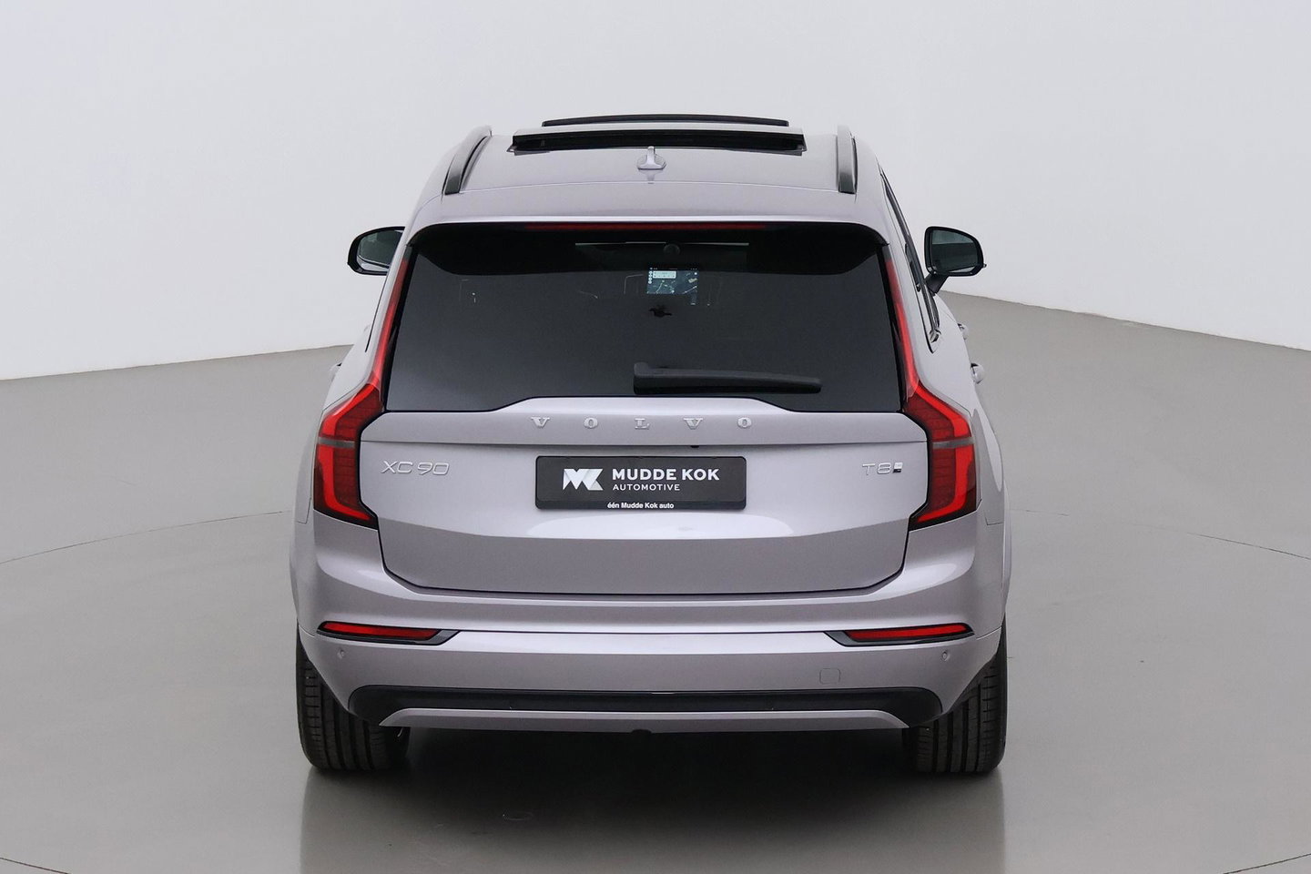 Volvo XC90 T8 Ultra Dark | Luchtvering | Bowers&Wilkins | 22 Inch | Panoramadak | Trekhaak | 360° Camera | Head-Up