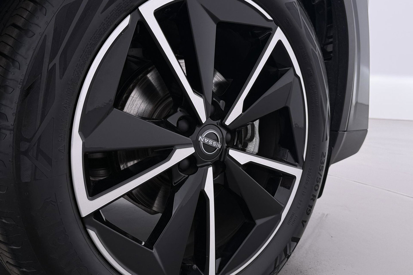 Nissan QASHQAI 1.3 MHEV Xtronic Tekna | ACC | 360° Camera | Head-Up | Stoel+Stuurverwarming | Dodehoek | 19 Inch