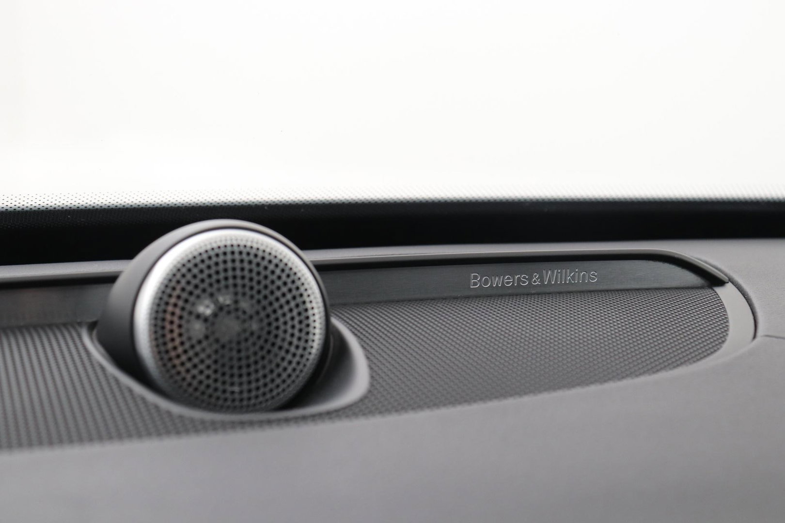 Volvo XC90 T8 Twin Engine R-Design | Luchtvering | Bowers&Wilkins | Panoramadak | 360° Camera | Head-Up | BLIS | Trekhaak | ACC
