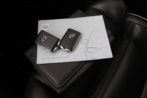 Volvo XC90 T8 Twin Engine R-Design | Luchtvering | Bowers&Wilkins | Panoramadak | 360° Camera | Head-Up | BLIS | Trekhaak | ACC