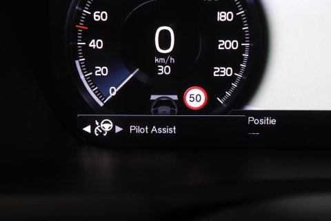 Volvo XC90 T8 Twin Engine R-Design | Luchtvering | Bowers&Wilkins | Panoramadak | 360° Camera | Head-Up | BLIS | Trekhaak | ACC