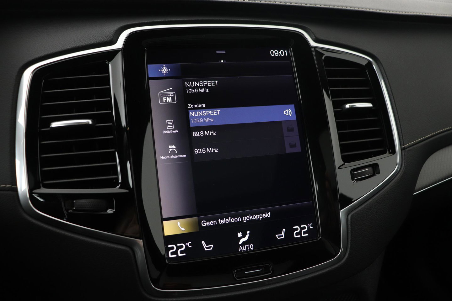 Volvo XC90 T8 Twin Engine R-Design | Luchtvering | Bowers&Wilkins | Panoramadak | 360° Camera | Head-Up | BLIS | Trekhaak | ACC