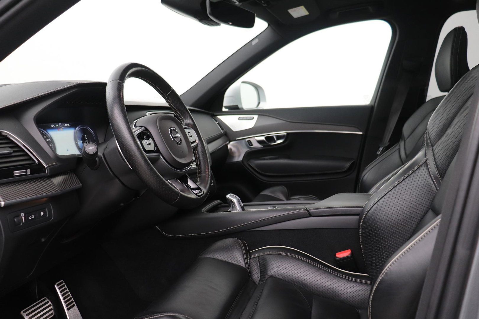 Volvo XC90 T8 Twin Engine R-Design | Luchtvering | Bowers&Wilkins | Panoramadak | 360° Camera | Head-Up | BLIS | Trekhaak | ACC