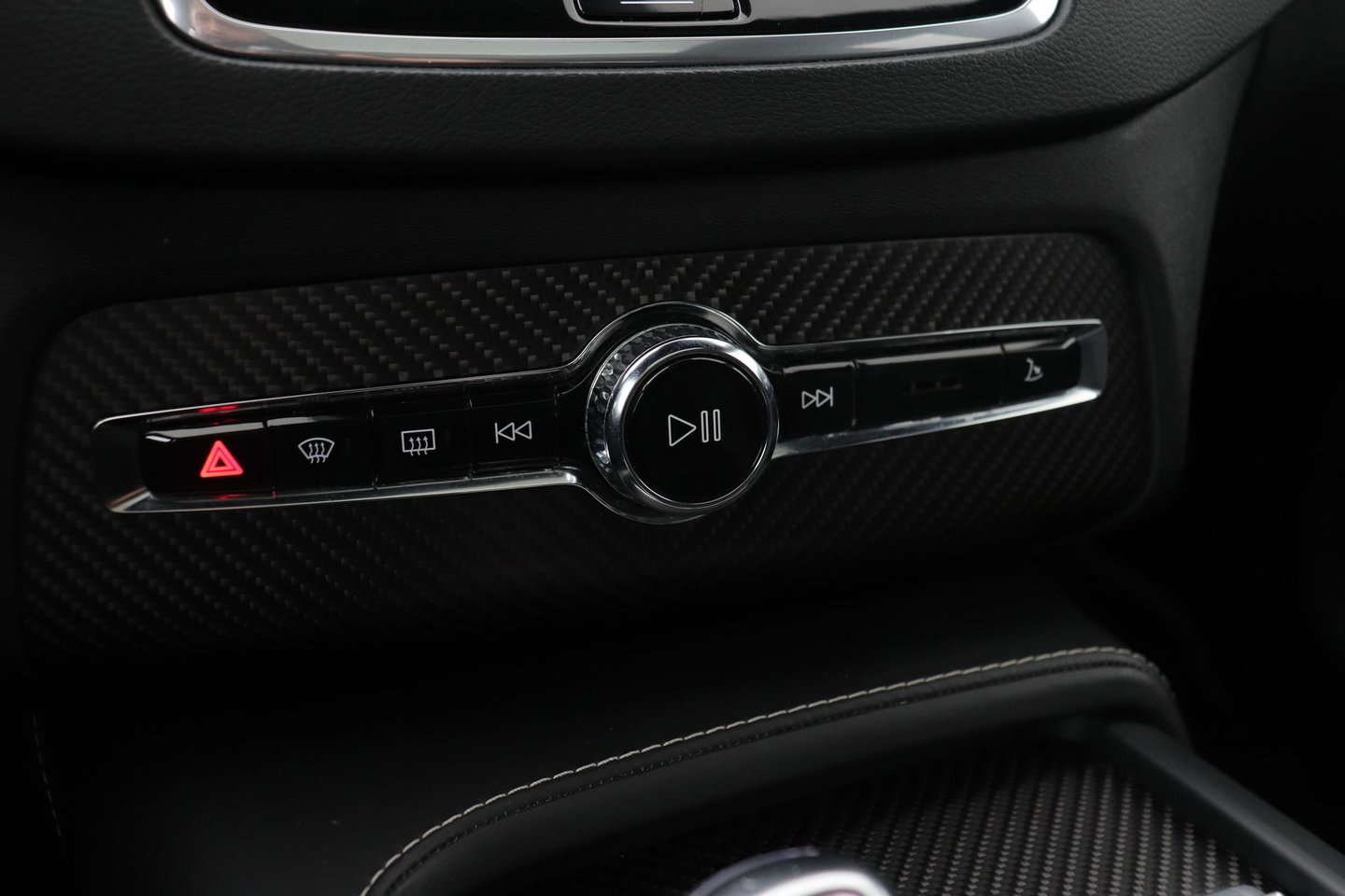 Volvo XC90 T8 Twin Engine R-Design | Luchtvering | Bowers&Wilkins | Panoramadak | 360° Camera | Head-Up | BLIS | Trekhaak | ACC