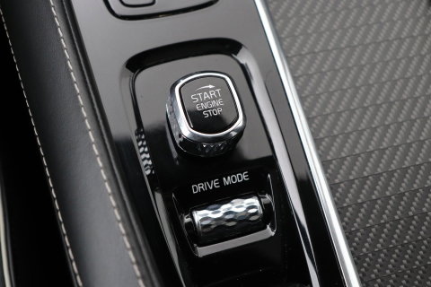 Volvo XC90 T8 Twin Engine R-Design | Luchtvering | Bowers&Wilkins | Panoramadak | 360° Camera | Head-Up | BLIS | Trekhaak | ACC