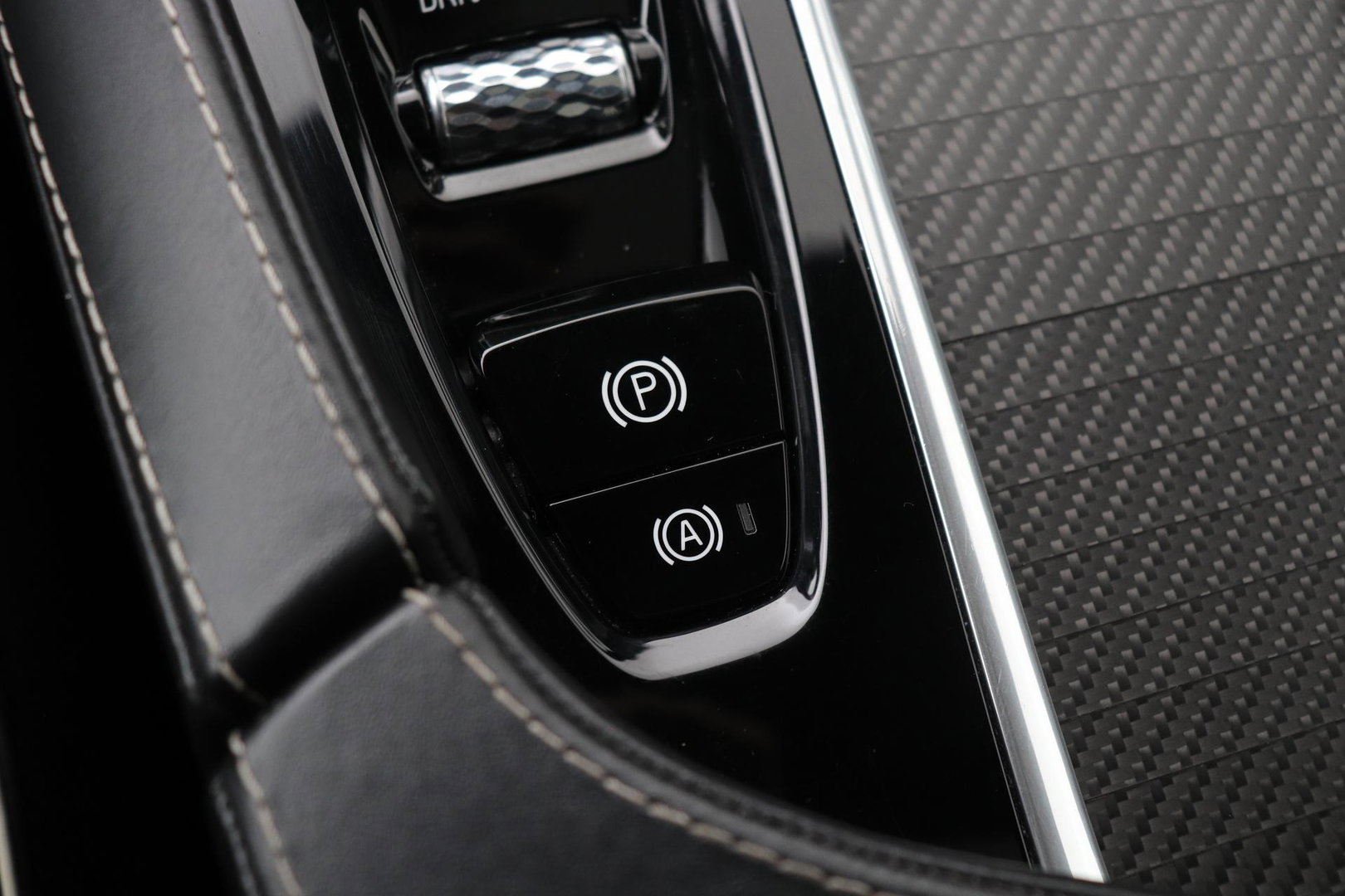 Volvo XC90 T8 Twin Engine R-Design | Luchtvering | Bowers&Wilkins | Panoramadak | 360° Camera | Head-Up | BLIS | Trekhaak | ACC