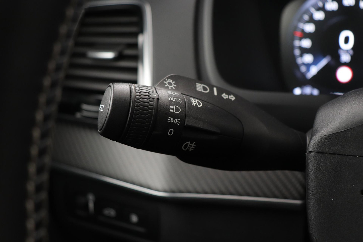 Volvo XC90 T8 Twin Engine R-Design | Luchtvering | Bowers&Wilkins | Panoramadak | 360° Camera | Head-Up | BLIS | Trekhaak | ACC