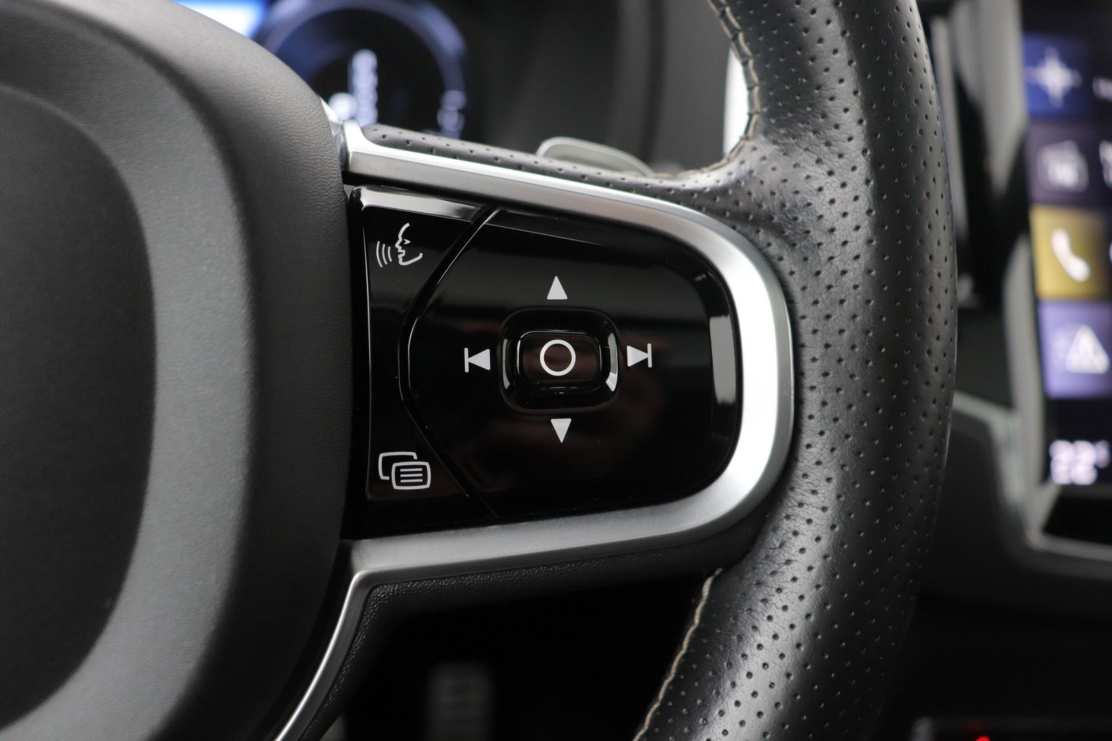 Volvo XC90 T8 Twin Engine R-Design | Luchtvering | Bowers&Wilkins | Panoramadak | 360° Camera | Head-Up | BLIS | Trekhaak | ACC