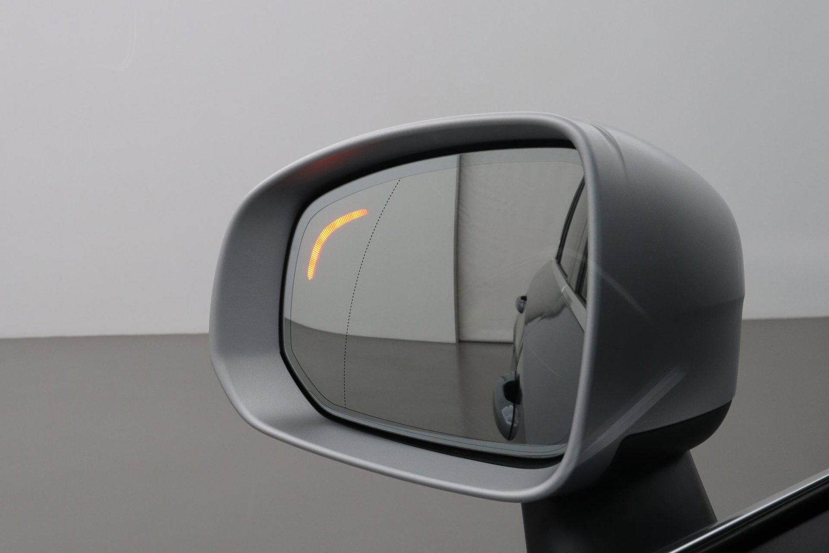 Volvo XC90 T8 Twin Engine R-Design | Luchtvering | Bowers&Wilkins | Panoramadak | 360° Camera | Head-Up | BLIS | Trekhaak | ACC