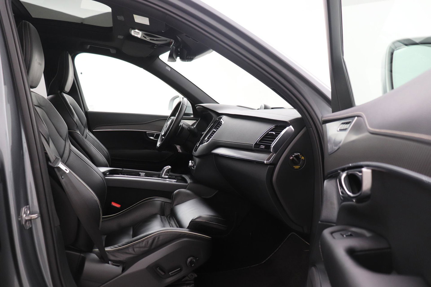 Volvo XC90 T8 Twin Engine R-Design | Luchtvering | Bowers&Wilkins | Panoramadak | 360° Camera | Head-Up | BLIS | Trekhaak | ACC