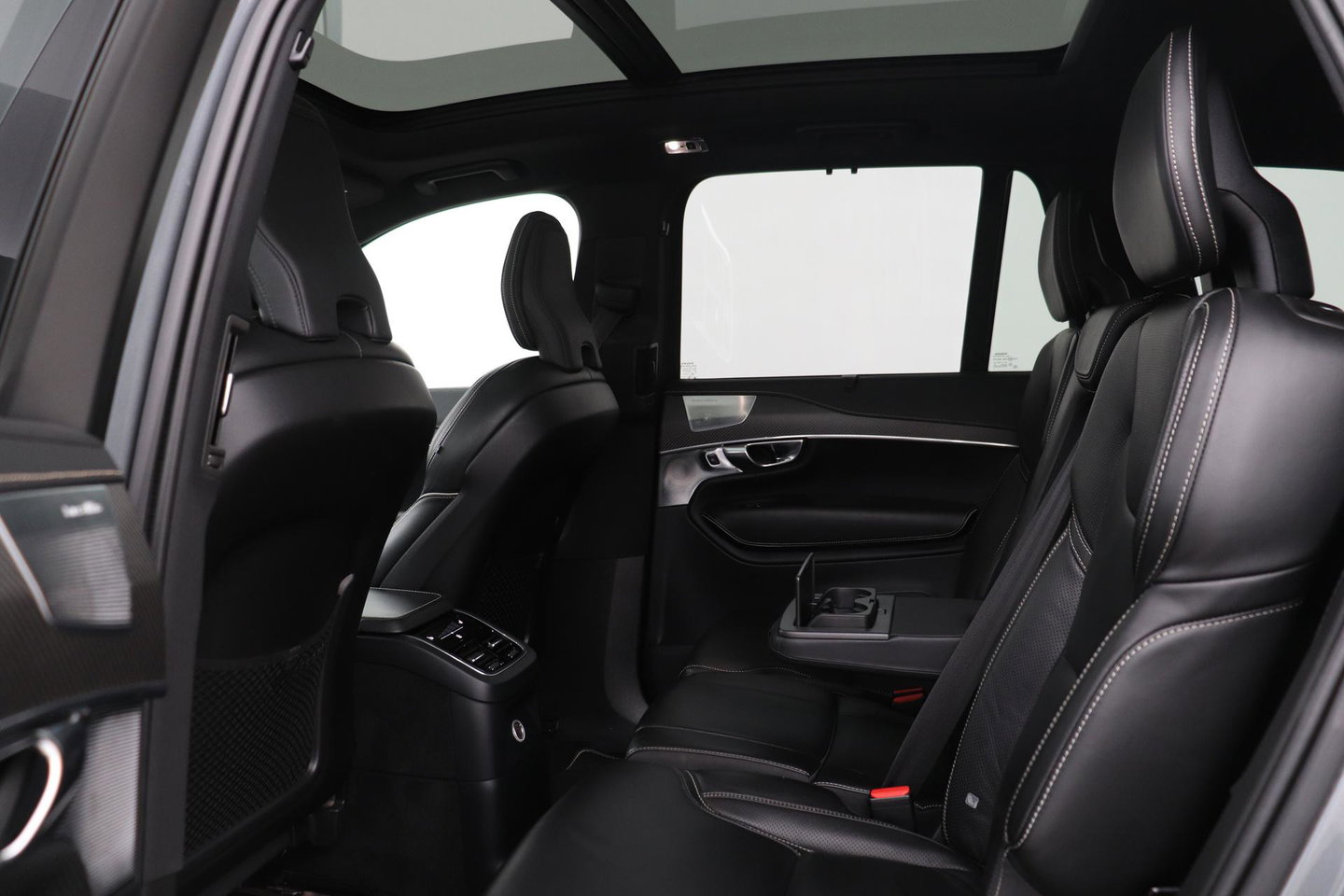 Volvo XC90 T8 Twin Engine R-Design | Luchtvering | Bowers&Wilkins | Panoramadak | 360° Camera | Head-Up | BLIS | Trekhaak | ACC