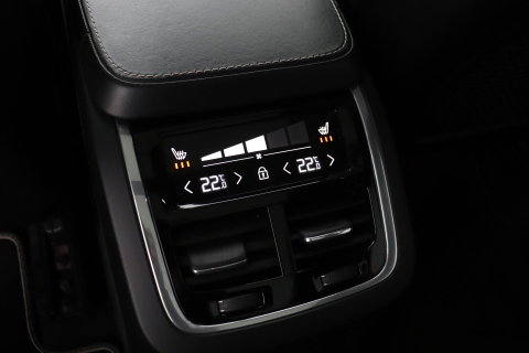 Volvo XC90 T8 Twin Engine R-Design | Luchtvering | Bowers&Wilkins | Panoramadak | 360° Camera | Head-Up | BLIS | Trekhaak | ACC