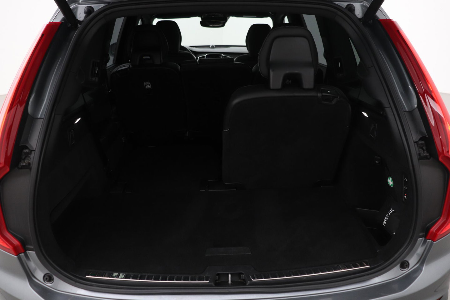 Volvo XC90 T8 Twin Engine R-Design | Luchtvering | Bowers&Wilkins | Panoramadak | 360° Camera | Head-Up | BLIS | Trekhaak | ACC