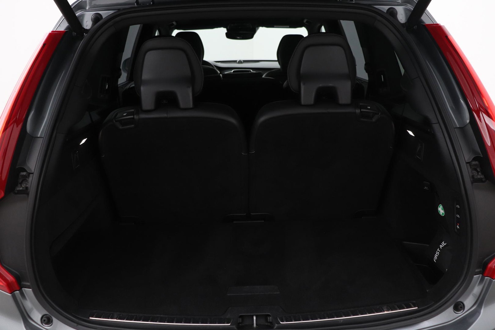 Volvo XC90 T8 Twin Engine R-Design | Luchtvering | Bowers&Wilkins | Panoramadak | 360° Camera | Head-Up | BLIS | Trekhaak | ACC