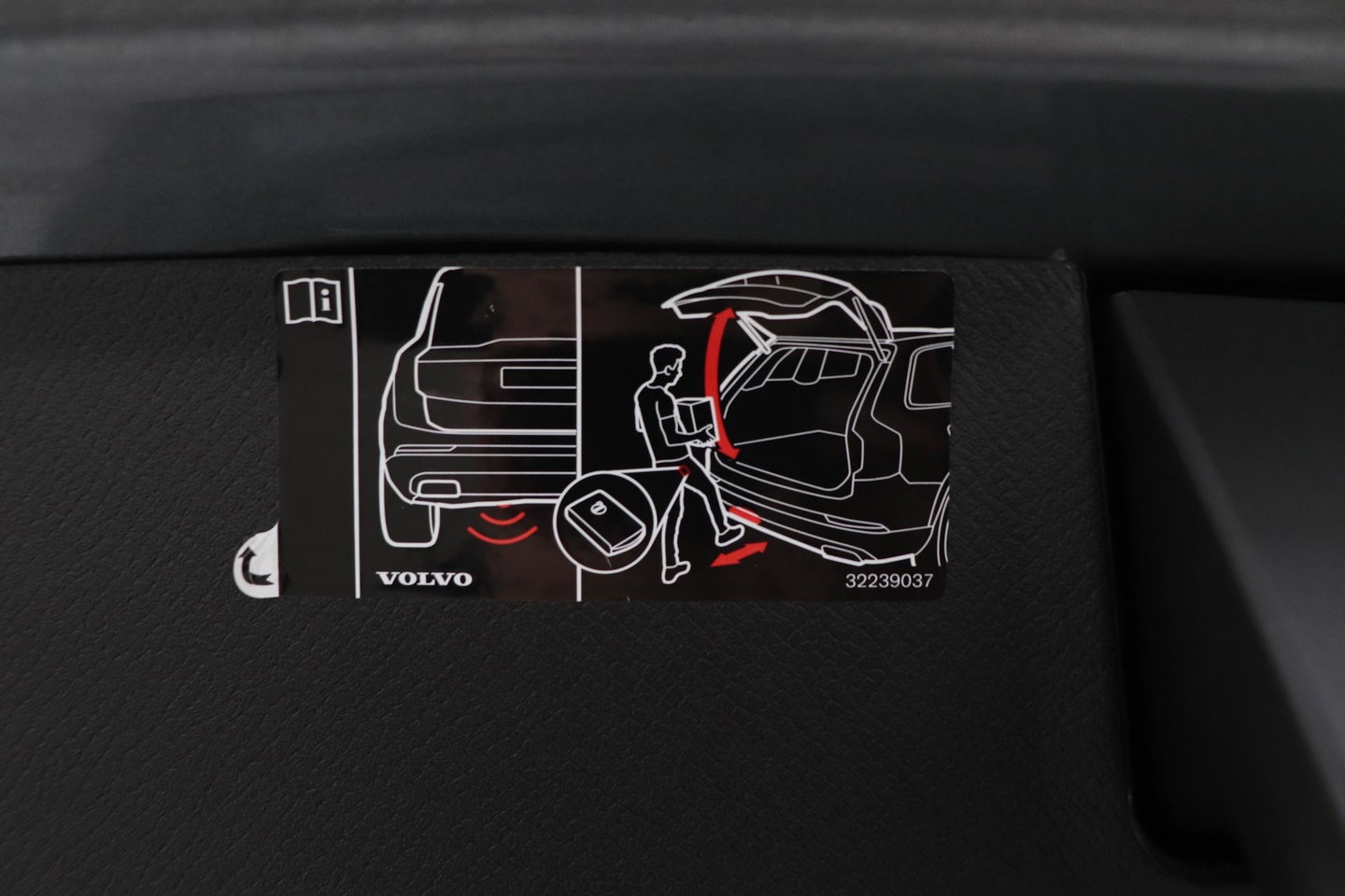 Volvo XC90 T8 Twin Engine R-Design | Luchtvering | Bowers&Wilkins | Panoramadak | 360° Camera | Head-Up | BLIS | Trekhaak | ACC
