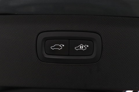 Volvo XC90 T8 Twin Engine R-Design | Luchtvering | Bowers&Wilkins | Panoramadak | 360° Camera | Head-Up | BLIS | Trekhaak | ACC