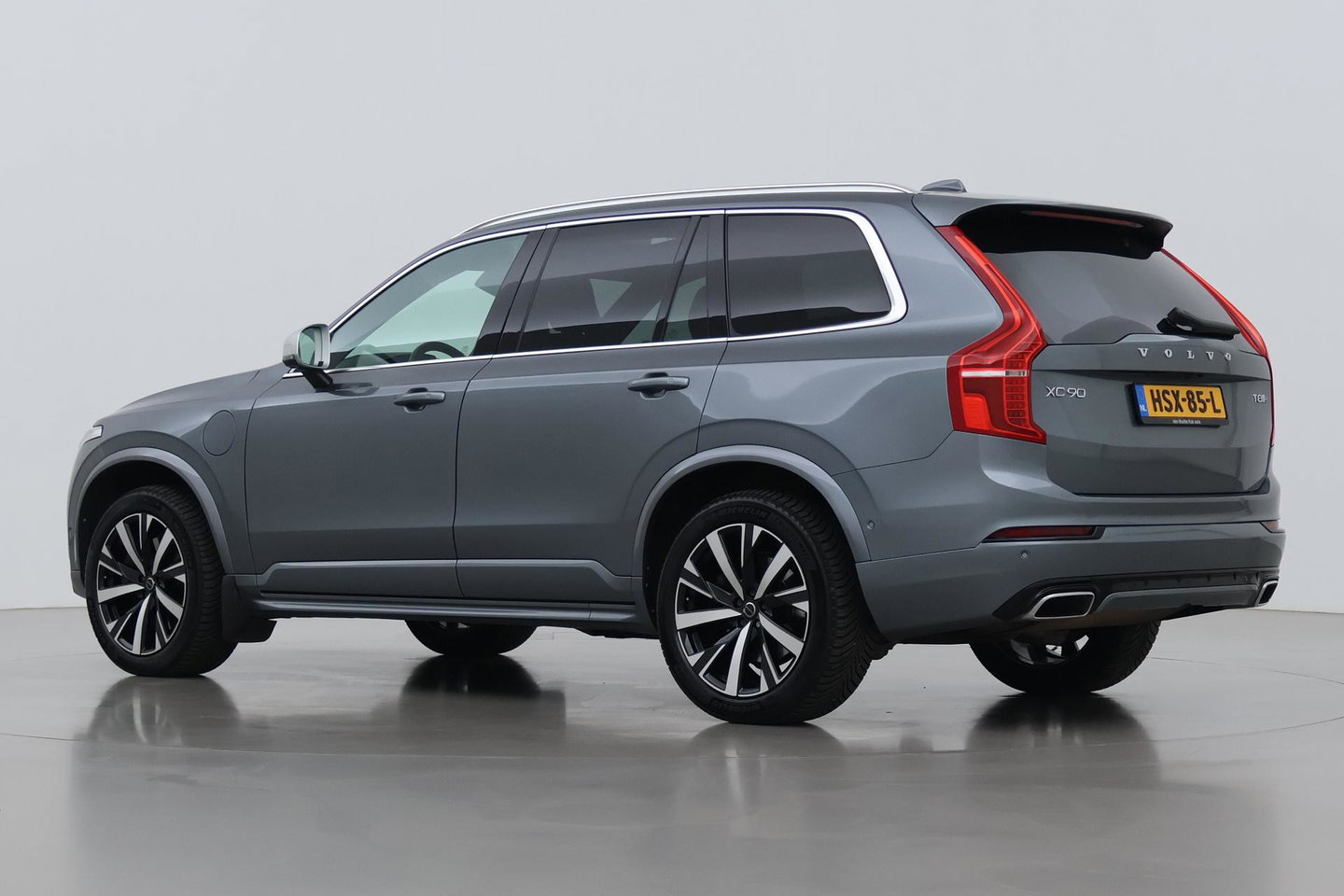 Volvo XC90 T8 Twin Engine R-Design | Luchtvering | Bowers&Wilkins | Panoramadak | 360° Camera | Head-Up | BLIS | Trekhaak | ACC