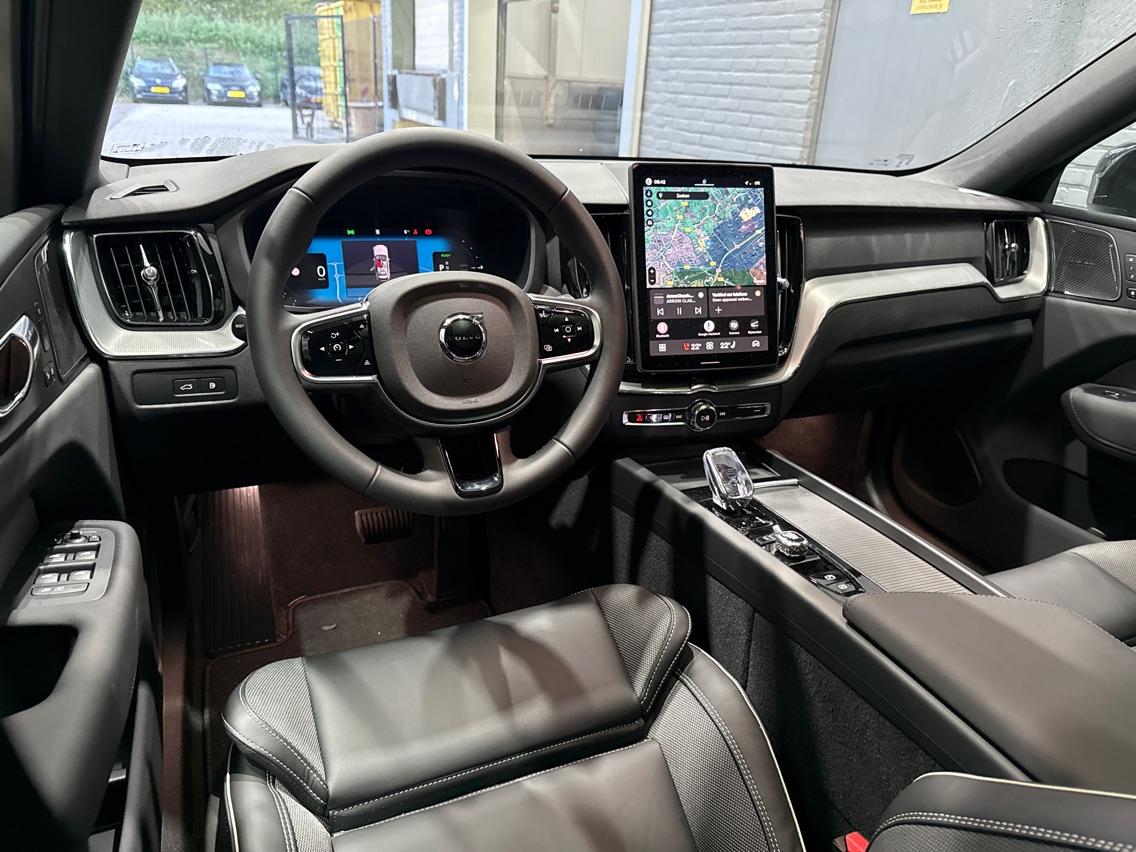 Volvo XC60 T8 Plus Black Edition | Harman/Kardon | Panoramadak | Head-Up | 360° Camera | Memory | ACC | 21 Inch