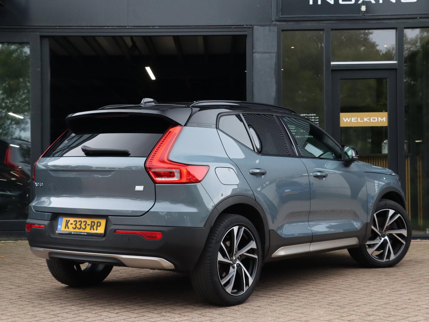 Volvo XC40 T5 Recharge R-Design 262PK Panoramadak Harman Kardon Trekhaak 1e eig. Volvo dealeronderhouden!
