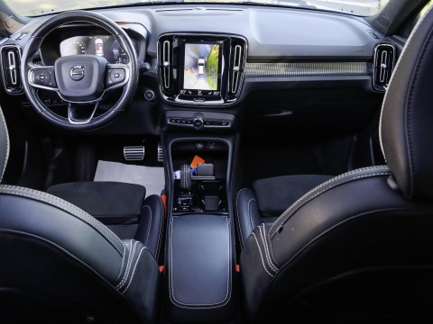 Volvo XC40 T5 Recharge R-Design 262PK Panoramadak Harman Kardon Trekhaak 1e eig. Volvo dealeronderhouden!