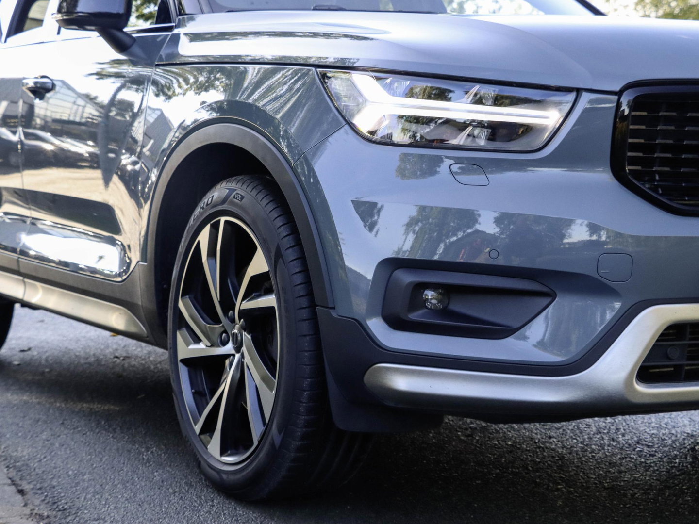 Volvo XC40 T5 Recharge R-Design 262PK Panoramadak Harman Kardon Trekhaak 1e eig. Volvo dealeronderhouden!