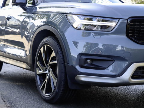 Volvo XC40 T5 Recharge R-Design 262PK Panoramadak Harman Kardon Trekhaak 1e eig. Volvo dealeronderhouden!