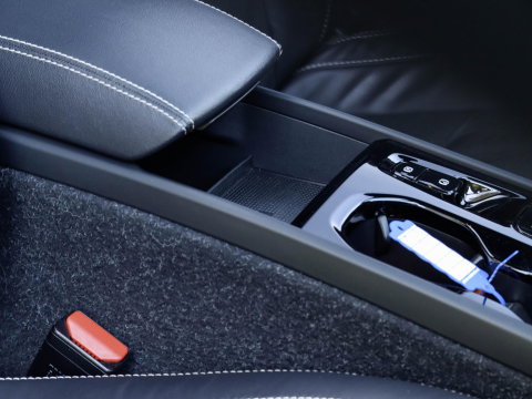Volvo XC40 T5 Recharge R-Design 262PK Panoramadak Harman Kardon Trekhaak 1e eig. Volvo dealeronderhouden!