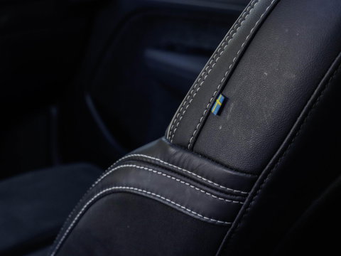 Volvo XC40 T5 Recharge R-Design 262PK Panoramadak Harman Kardon Trekhaak 1e eig. Volvo dealeronderhouden!