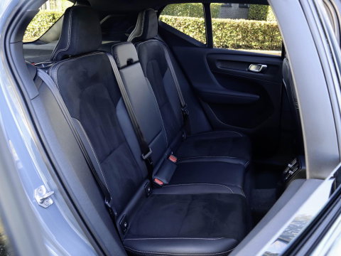 Volvo XC40 T5 Recharge R-Design 262PK Panoramadak Harman Kardon Trekhaak 1e eig. Volvo dealeronderhouden!