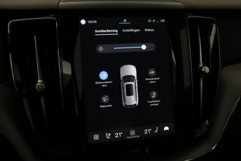 Volvo XC60 T6 Plus Dark | Panoramadak | Trekhaak | ACC | Pilot Assist | Memory | Stoel+Stuurverwarming | Keyless | Camera
