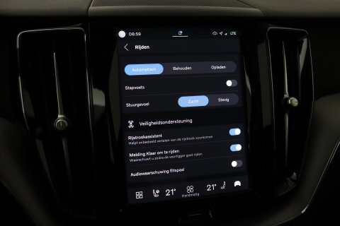 Volvo XC60 T6 Plus Dark | Panoramadak | Trekhaak | ACC | Pilot Assist | Memory | Stoel+Stuurverwarming | Keyless | Camera
