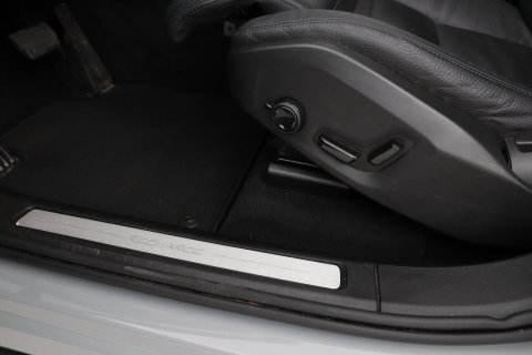 Volvo XC60 T6 Plus Dark | Panoramadak | Trekhaak | ACC | Pilot Assist | Memory | Stoel+Stuurverwarming | Keyless | Camera