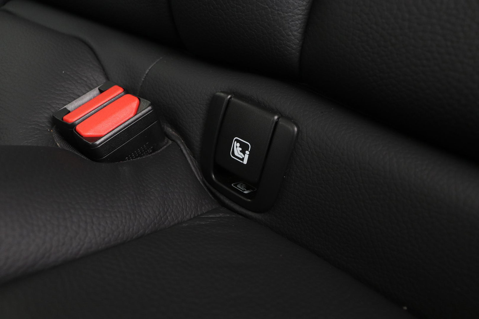 Volvo XC60 T6 Plus Dark | Panoramadak | Trekhaak | ACC | Pilot Assist | Memory | Stoel+Stuurverwarming | Keyless | Camera