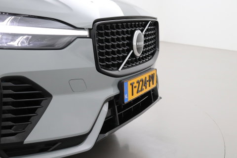 Volvo XC60 T6 Plus Dark | Panoramadak | Trekhaak | ACC | Pilot Assist | Memory | Stoel+Stuurverwarming | Keyless | Camera