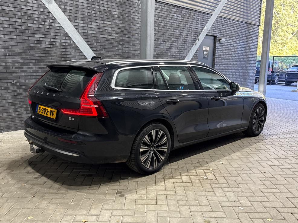 Volvo V60 B4 Plus Bright | ACC | Harman/Kardon | Trekhaak | 360° Camera | Stoel+Stuurverwarming | Keyless | Leder | 18 Inch