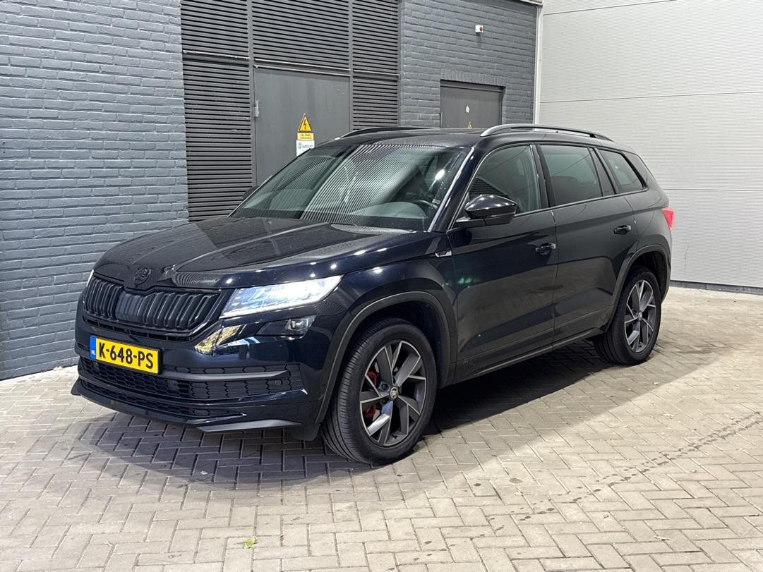 Škoda Kodiaq 1.5 TSI Sportline Business 7p. | Panoramadak | ACC | Trekhaak | Keyless | Stoel+Stuurverwarming | Camera | Lane Assist