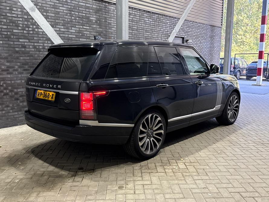 Land Rover Range Rover 3.0 TDV6 Autobiography | Luchtvering | Panoramadak | 360° Camera | Meridian | Massage+Ventilatie | Koelbox | 22 Inch