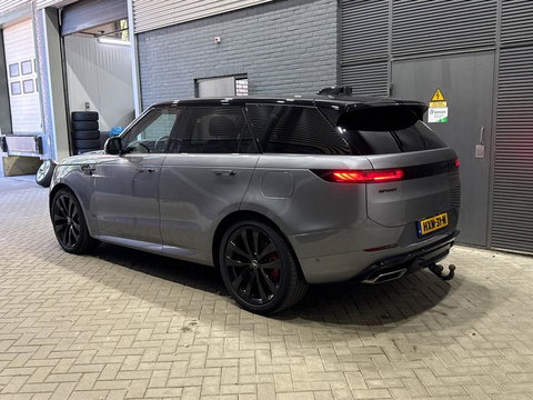 Land Rover Range Rover Sport P550e Autobiography | 23 Inch | Meridian 3D Surround | ClearSight | Koelbox | Trekhaak | Massage+Ventilatie