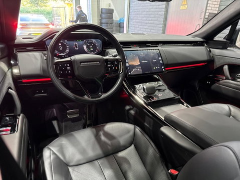 Land Rover Range Rover Sport P550e Autobiography | 23 Inch | Meridian 3D Surround | ClearSight | Koelbox | Trekhaak | Massage+Ventilatie