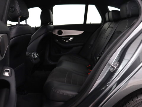 Mercedes-Benz C-Klasse 300 AMG Line Avantgarde | Leder/alcantara | Adaptive cruise | 258 pk | Camera | Park assist | Navigatie | Stoelverwarming | Virtual cockpit | Carplay | Full LED |