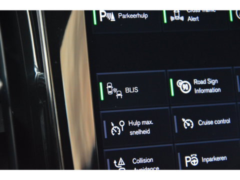 Volvo V60 T5 Momentum| Trekhaak| Camera | BLIS | Adaptive Cruise | Stoelverwarming | Perfect onderhouden |