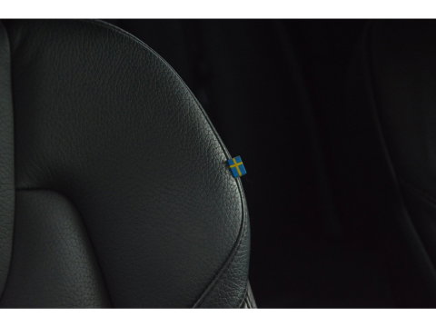 Volvo V60 T5 Momentum| Trekhaak| Camera | BLIS | Adaptive Cruise | Stoelverwarming | Perfect onderhouden |