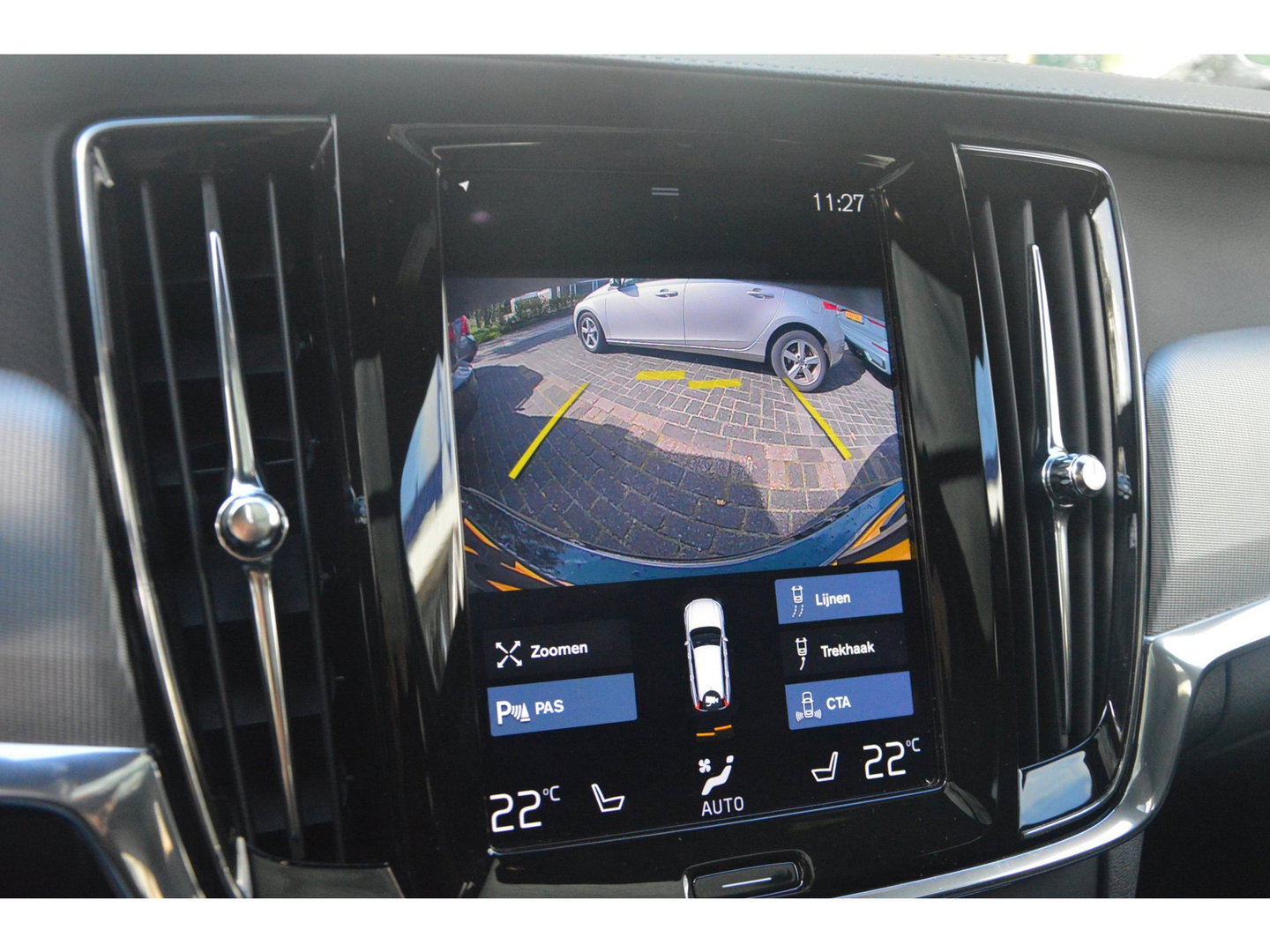 Volvo V90 T4 Inscription | Massage | Panorama dak | Standkachel | Trekhaak | Head-Up | Harman en Kardon