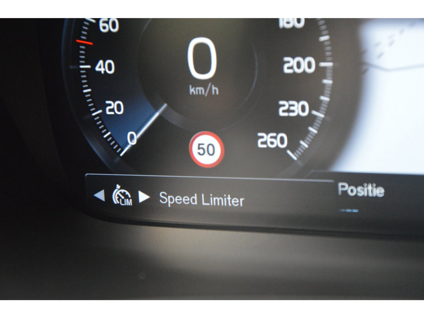 Volvo V90 T4 Inscription | Massage | Panorama dak | Standkachel | Trekhaak | Head-Up | Harman en Kardon
