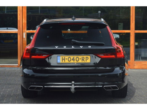 Volvo V90 T4 Inscription | Massage | Panorama dak | Standkachel | Trekhaak | Head-Up | Harman en Kardon