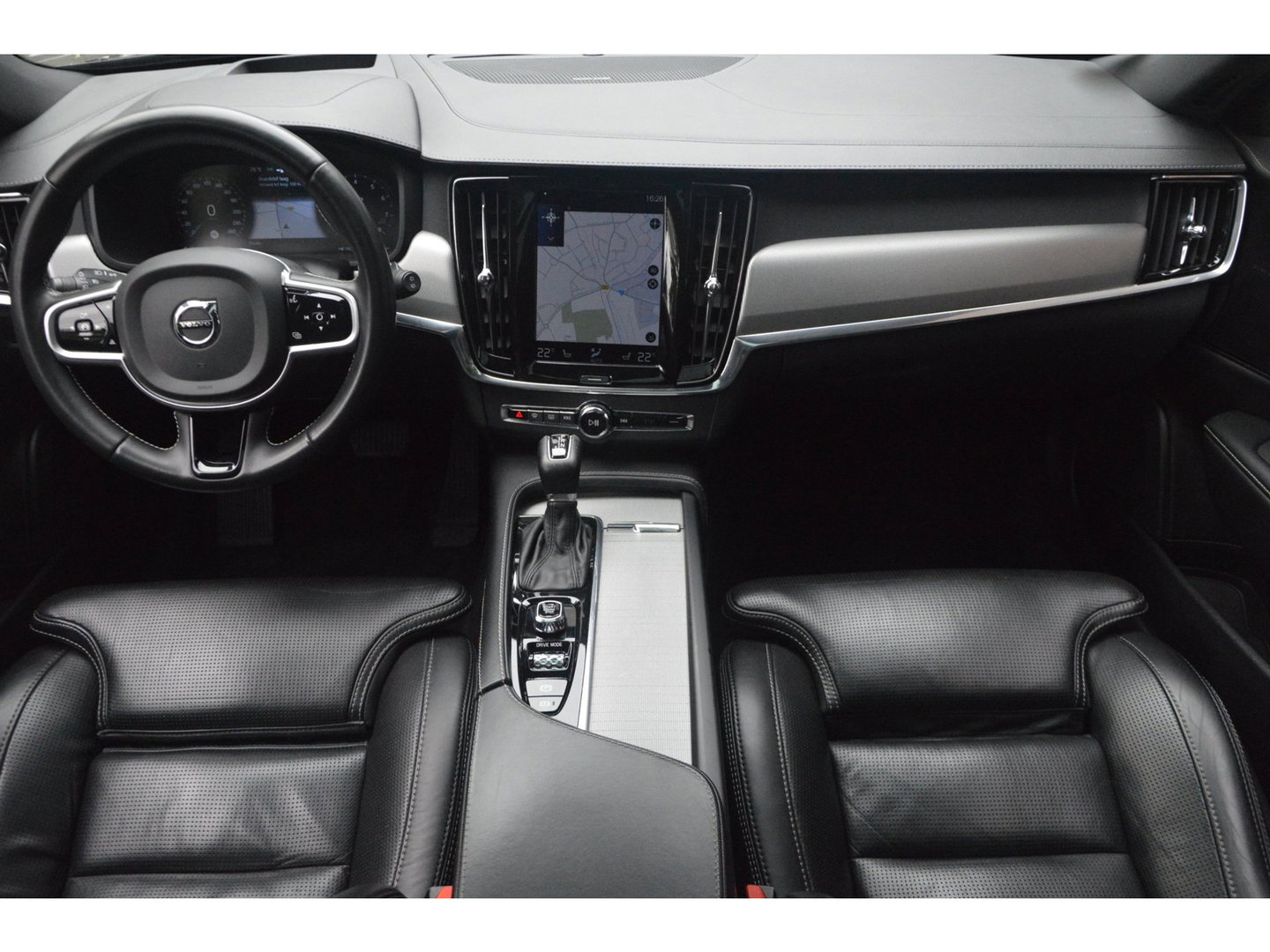 Volvo V90 T4 Inscription | Massage | Panorama dak | Standkachel | Trekhaak | Head-Up | Harman en Kardon